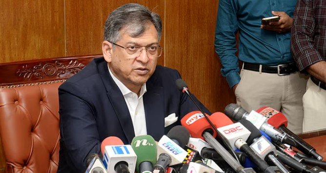 শিক্ষার্থীদের সামনে রেখে কেউ কেউ ‘ঘোলা পানিতে মাছ শিকার’ করতে চায় -- স্বরাষ্ট্রমন্ত্রী